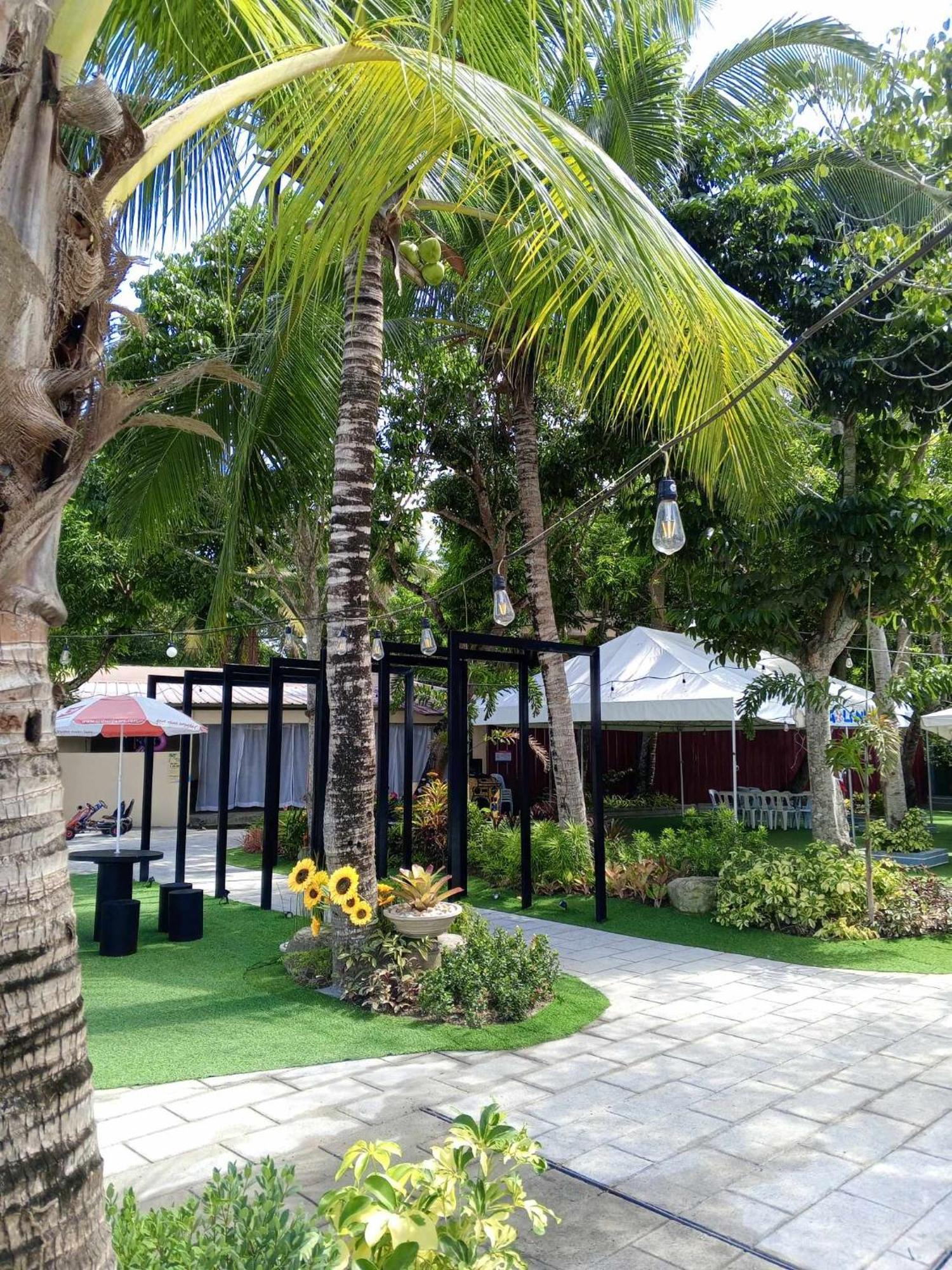 Elizabeth Hotel - Naga Pili  Exterior photo