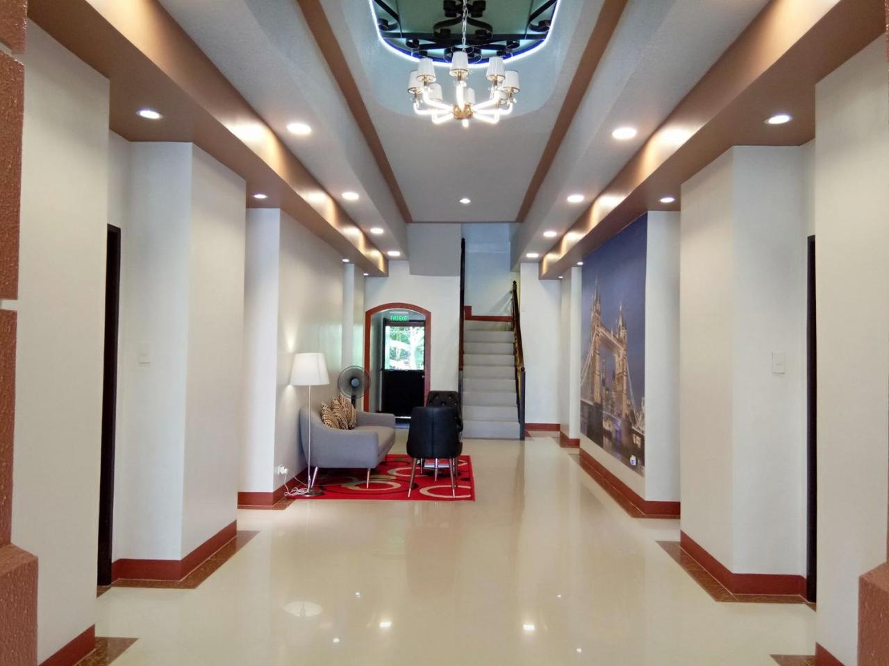 Elizabeth Hotel - Naga Pili  Exterior photo